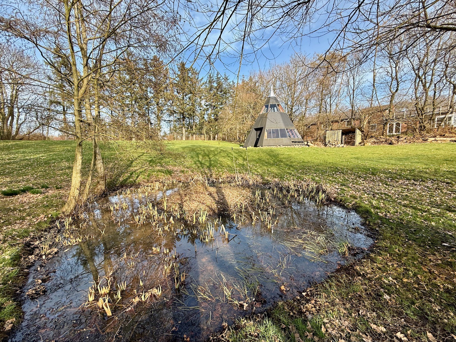 Thy Natur & Eventcenters shelter